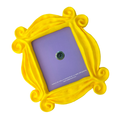 Marco mirilla Friends