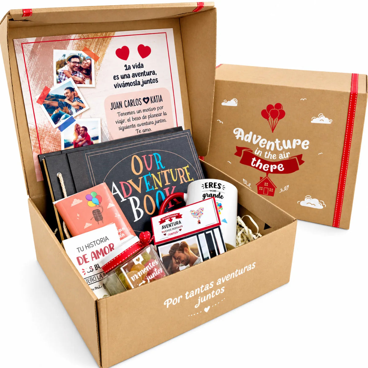 Pack de regalo en caja de cartón con tazas, dulces, portaretratos, album y chocolates. Regalo personalizado de temática up